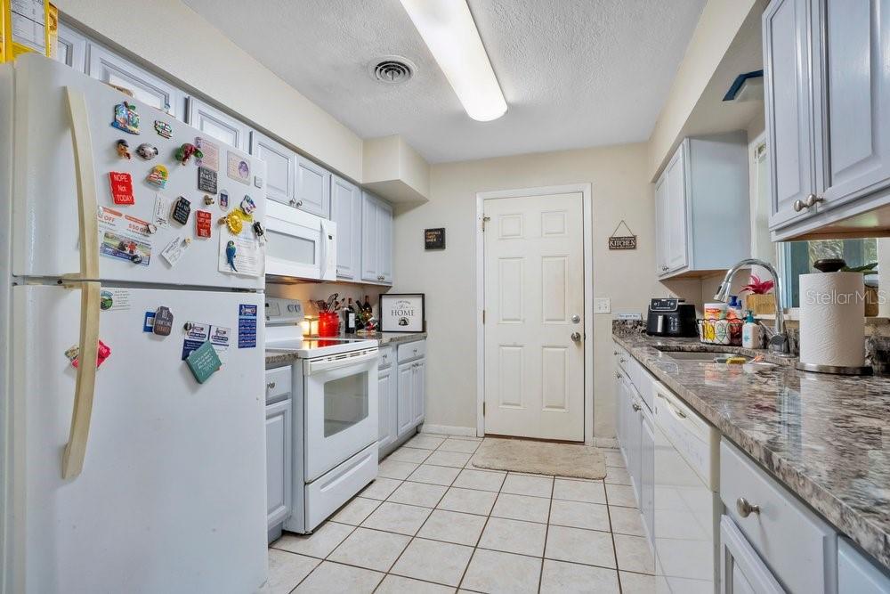 Image 12 of 36 For 7615 Northern Oak Street