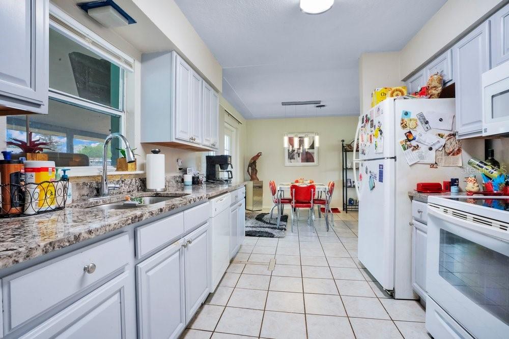Image 14 of 36 For 7615 Northern Oak Street