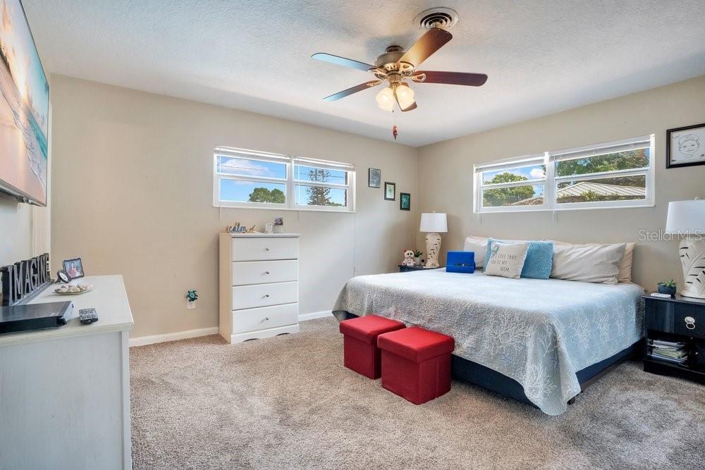 Image 15 of 36 For 7615 Northern Oak Street