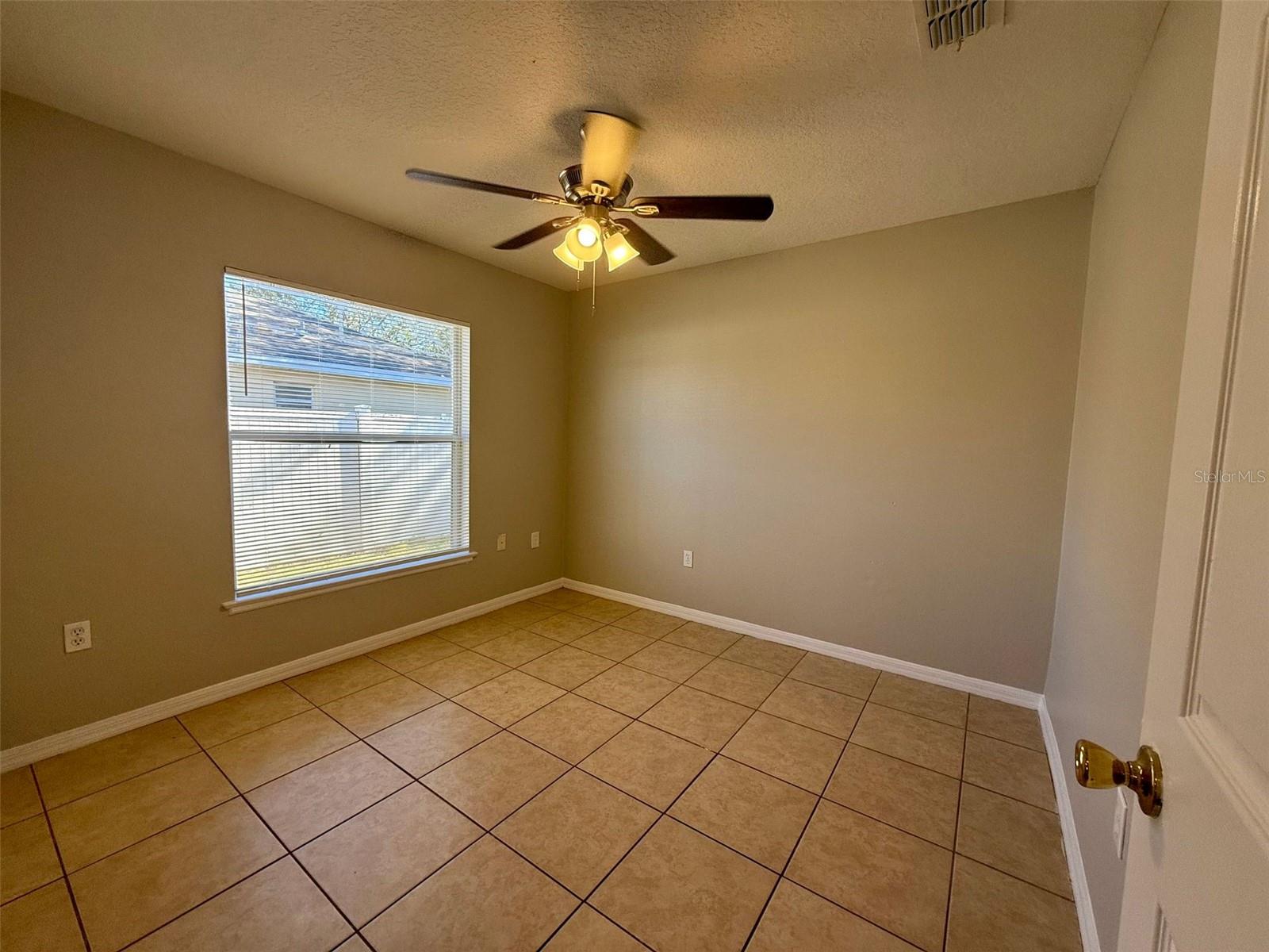 Image 13 of 18 For 442 Flamingo Court