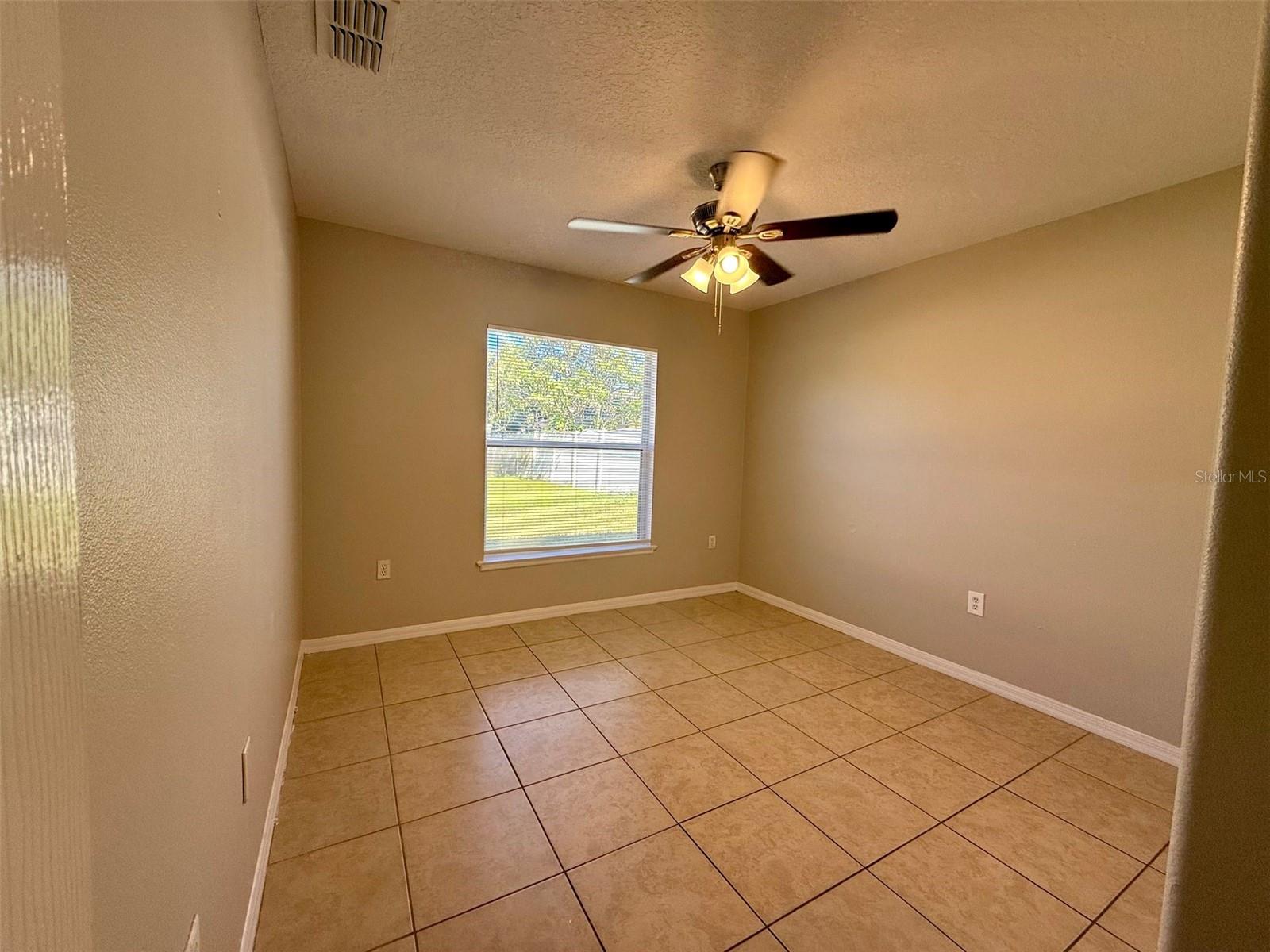 Image 15 of 18 For 442 Flamingo Court