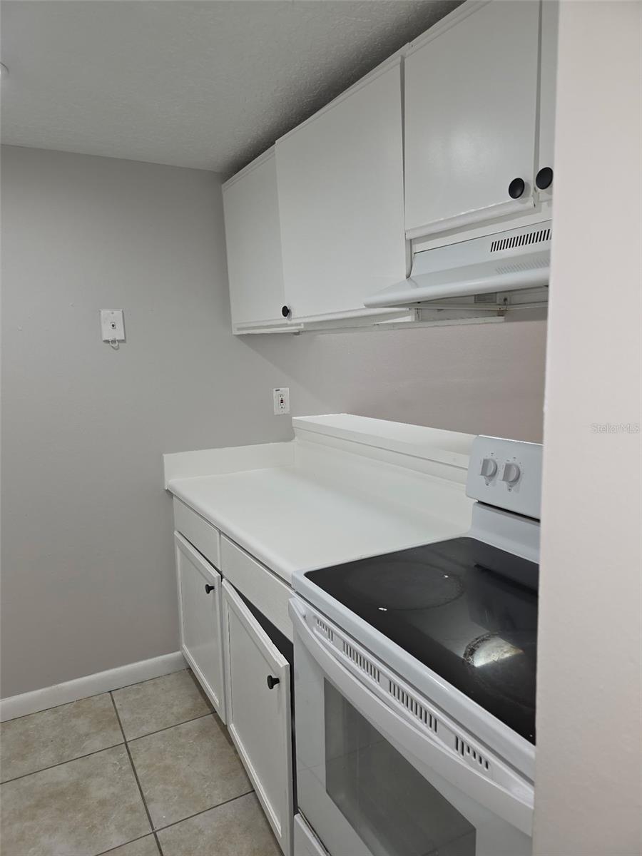 Listing photo id 9 for 921 Oak Ridge Road C