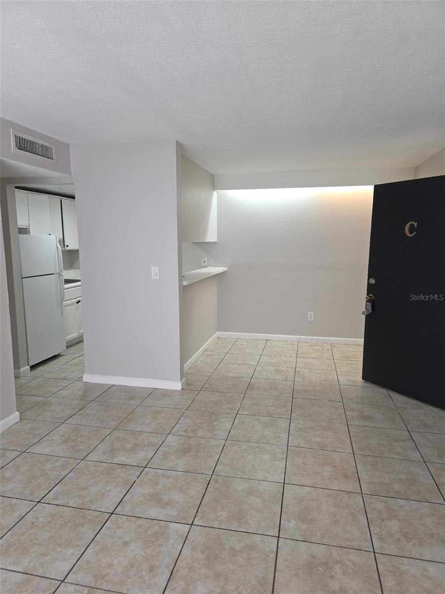 Listing photo id 12 for 921 Oak Ridge Road C