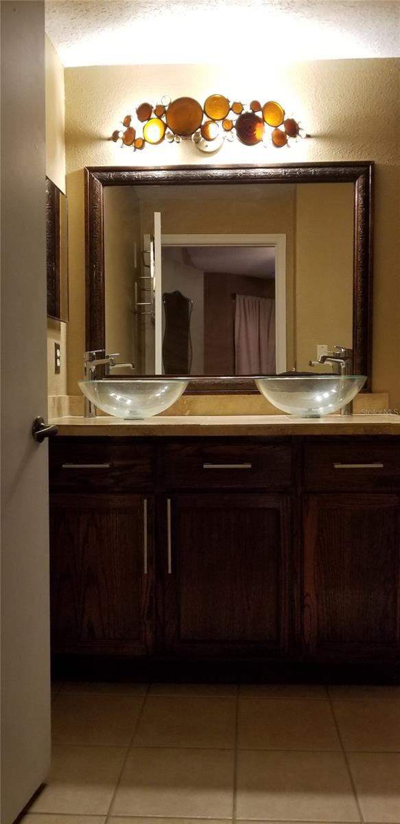 Image 11 of 21 For 5542 Metrowest Boulevard 106