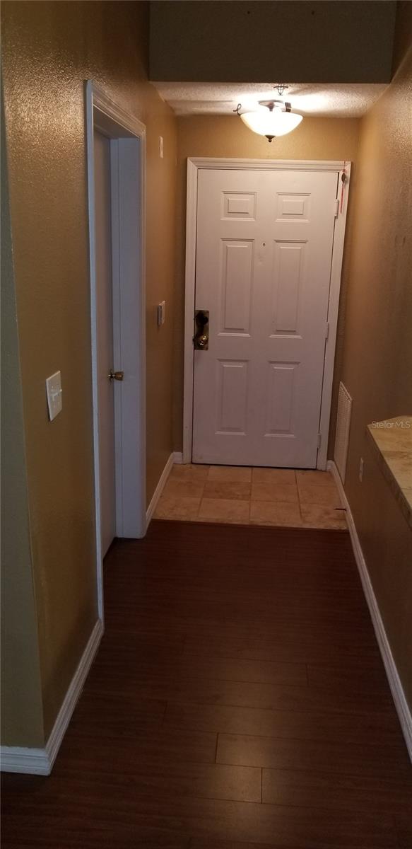 Image 7 of 21 For 5542 Metrowest Boulevard 106