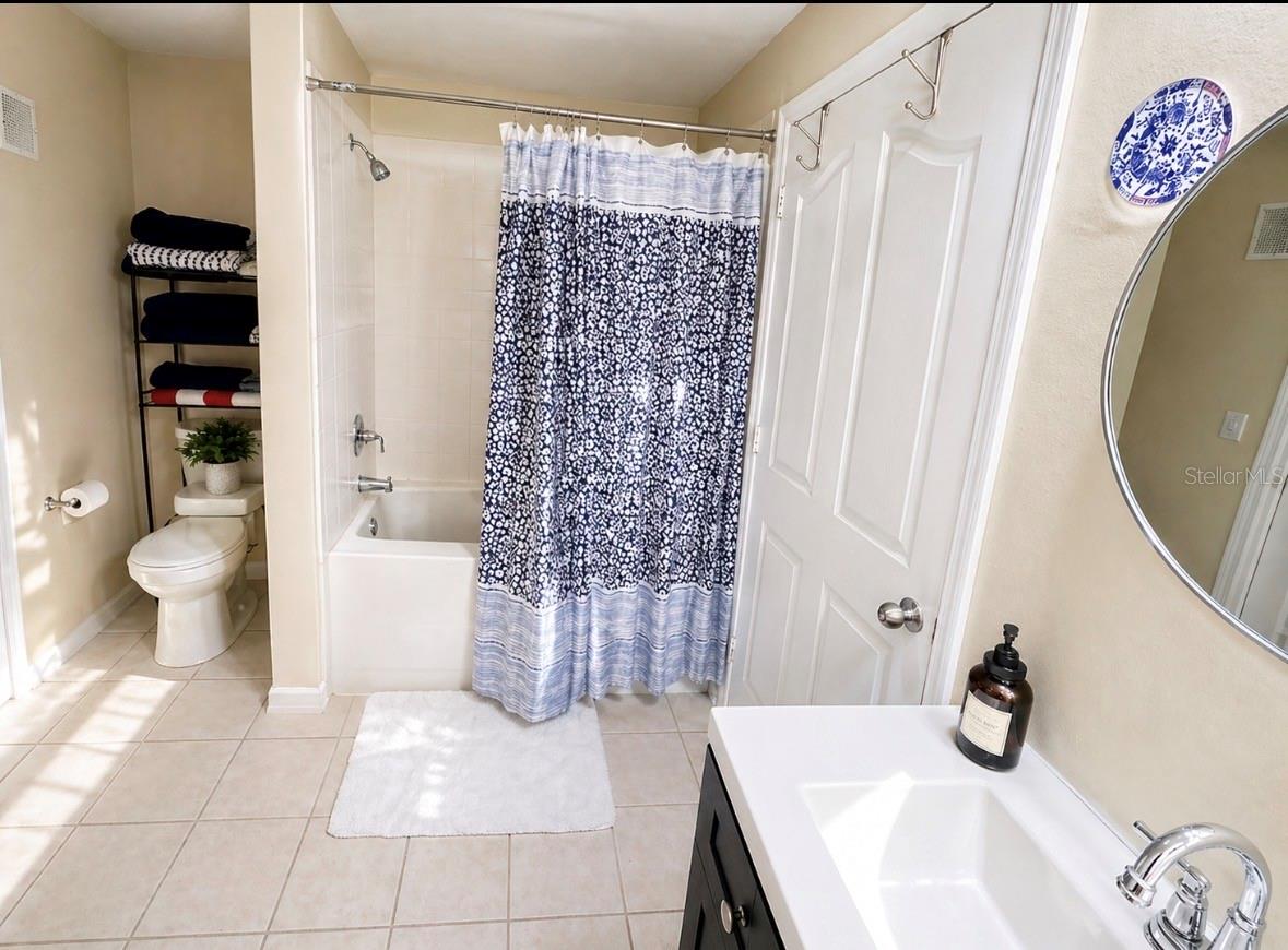 Image 14 of 26 For 754 Siena Palm Drive 202