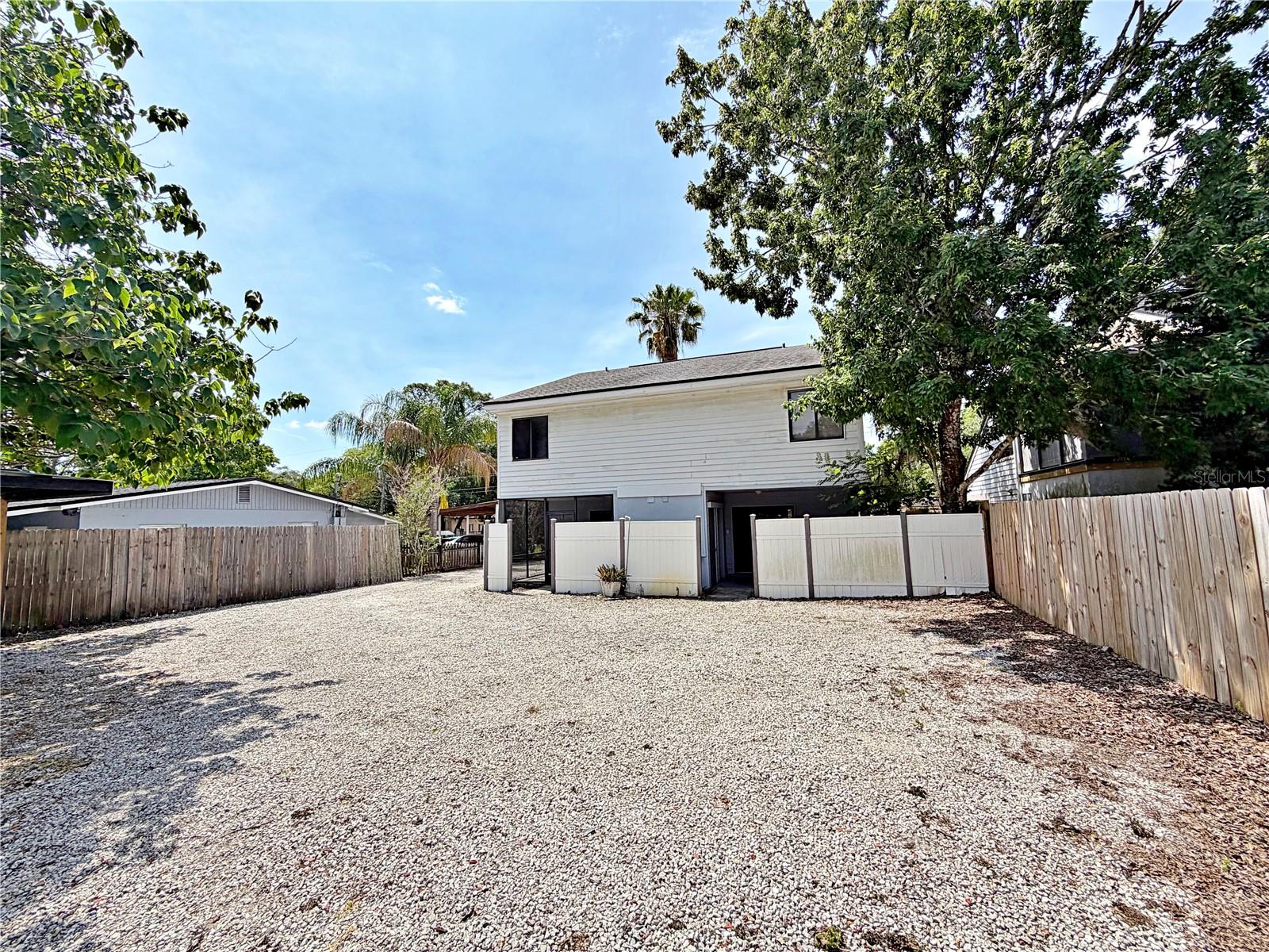 Image 16 of 20 For 5329 Blue Grass Street