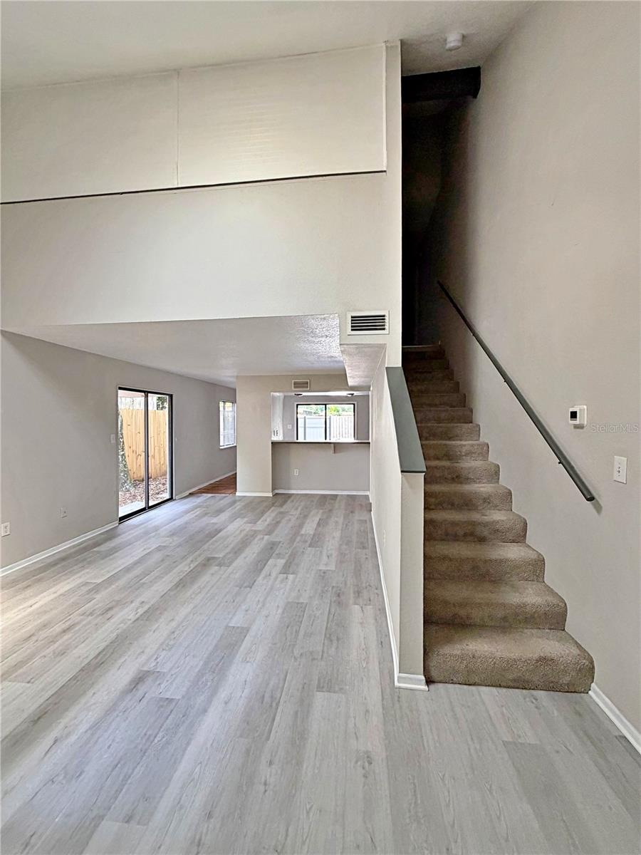 Image 3 of 20 For 5329 Blue Grass Street