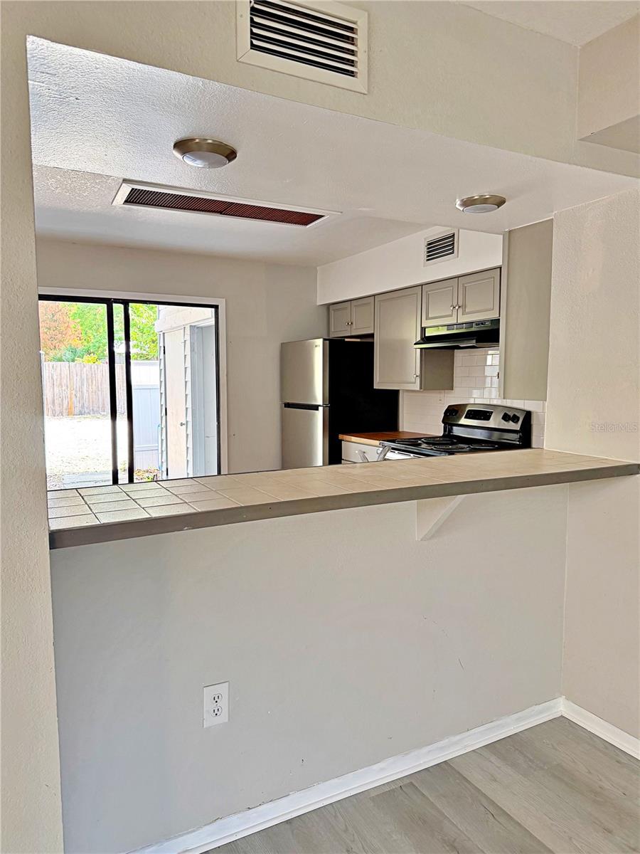 Image 5 of 20 For 5329 Blue Grass Street