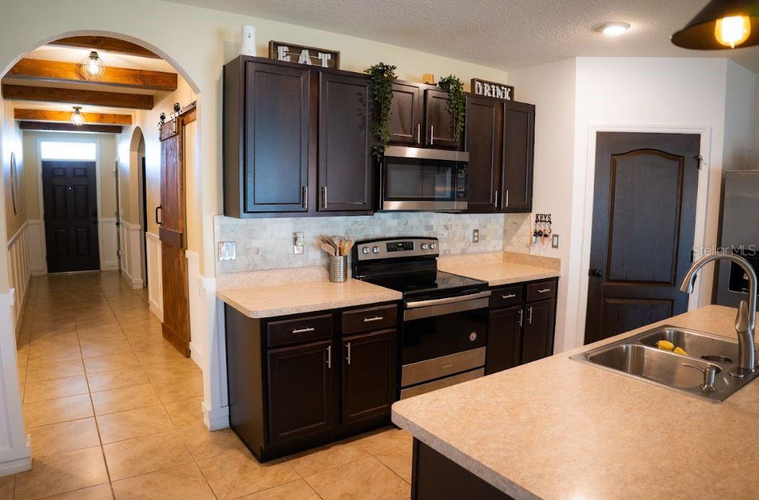 Image 3 of 29 For 1315 Fox Squirrel Drive