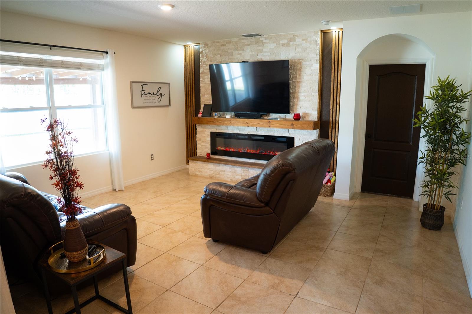 Image 8 of 29 For 1315 Fox Squirrel Drive