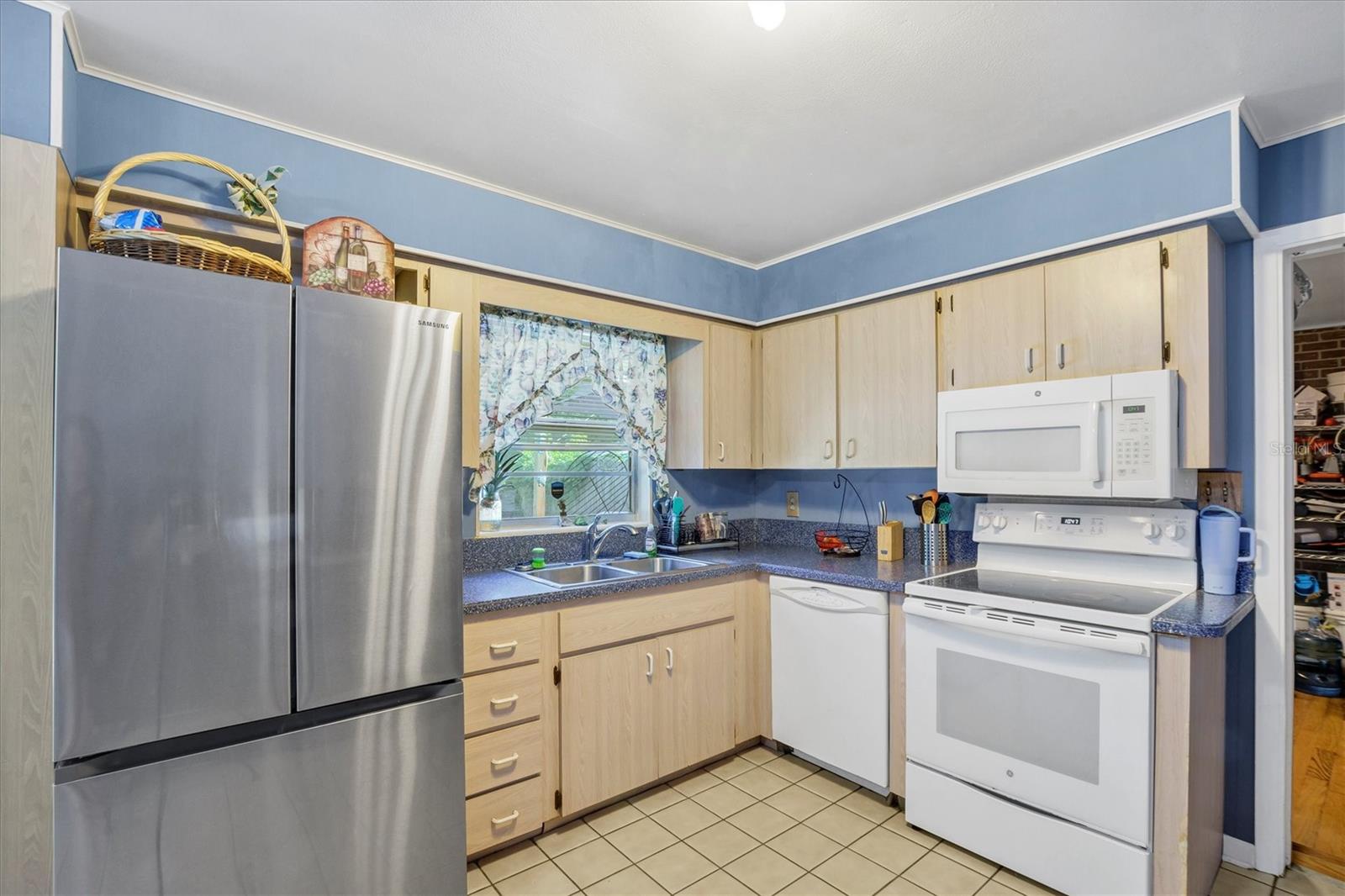 Image 10 of 30 For 517 Marianna Road