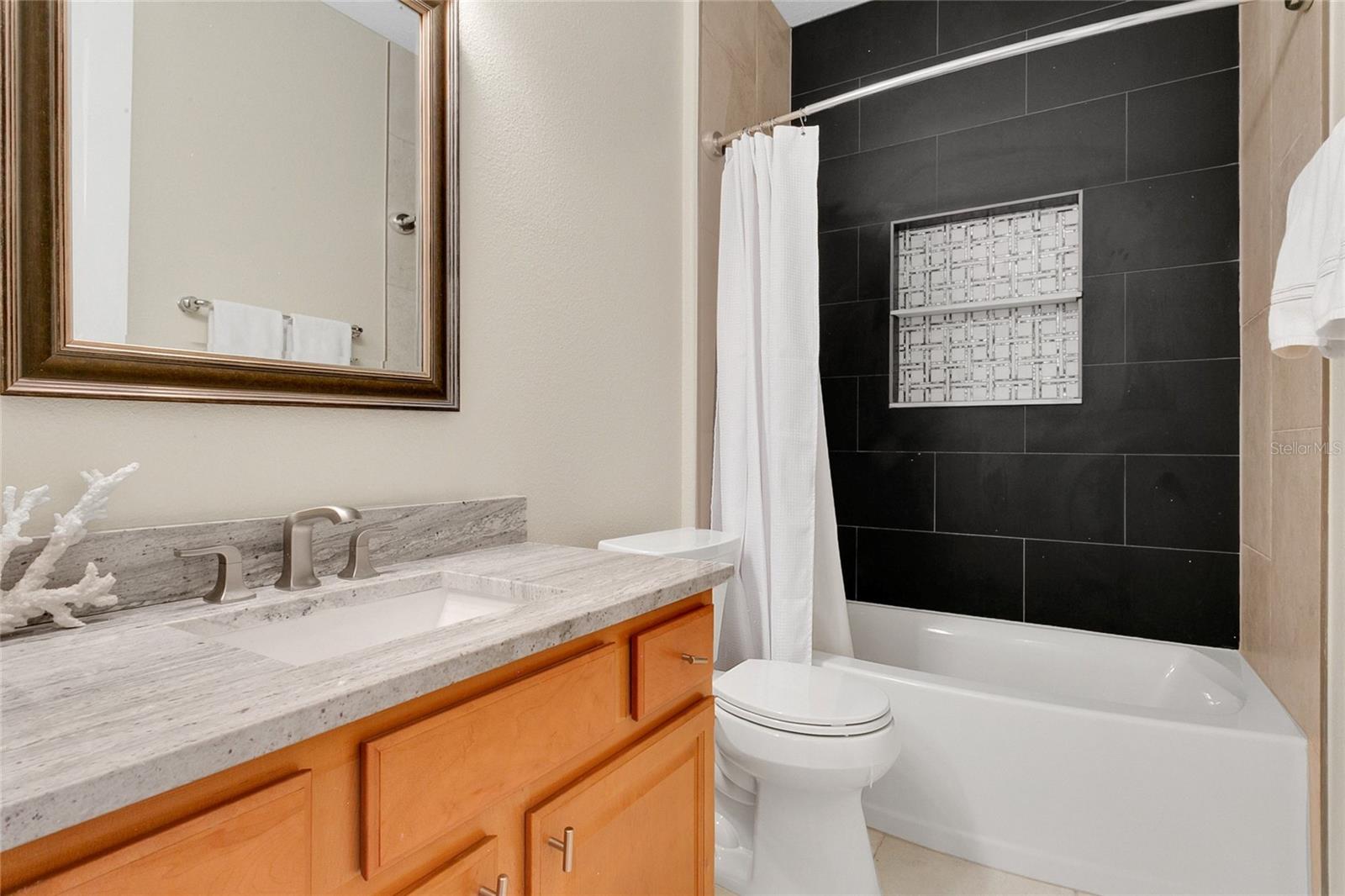 Image 22 of 40 For 6361 Bordeaux Circle