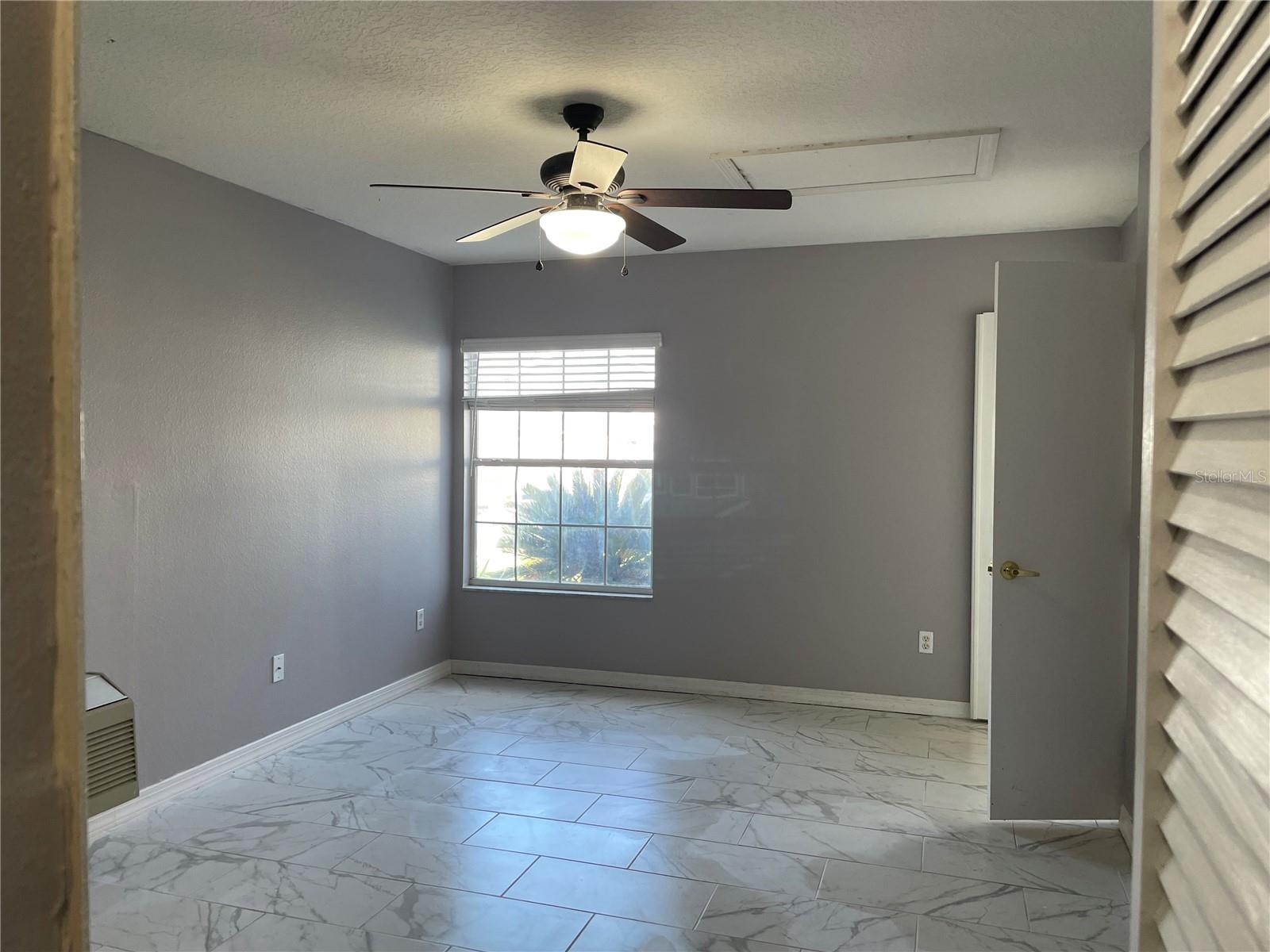 Image 4 of 41 For 227 Orchid Drive