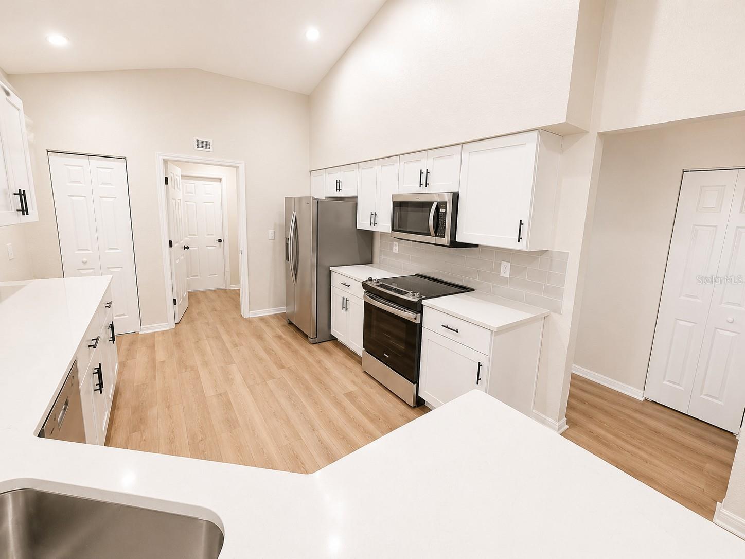 Image 3 of 17 For 17440 112th Avenue