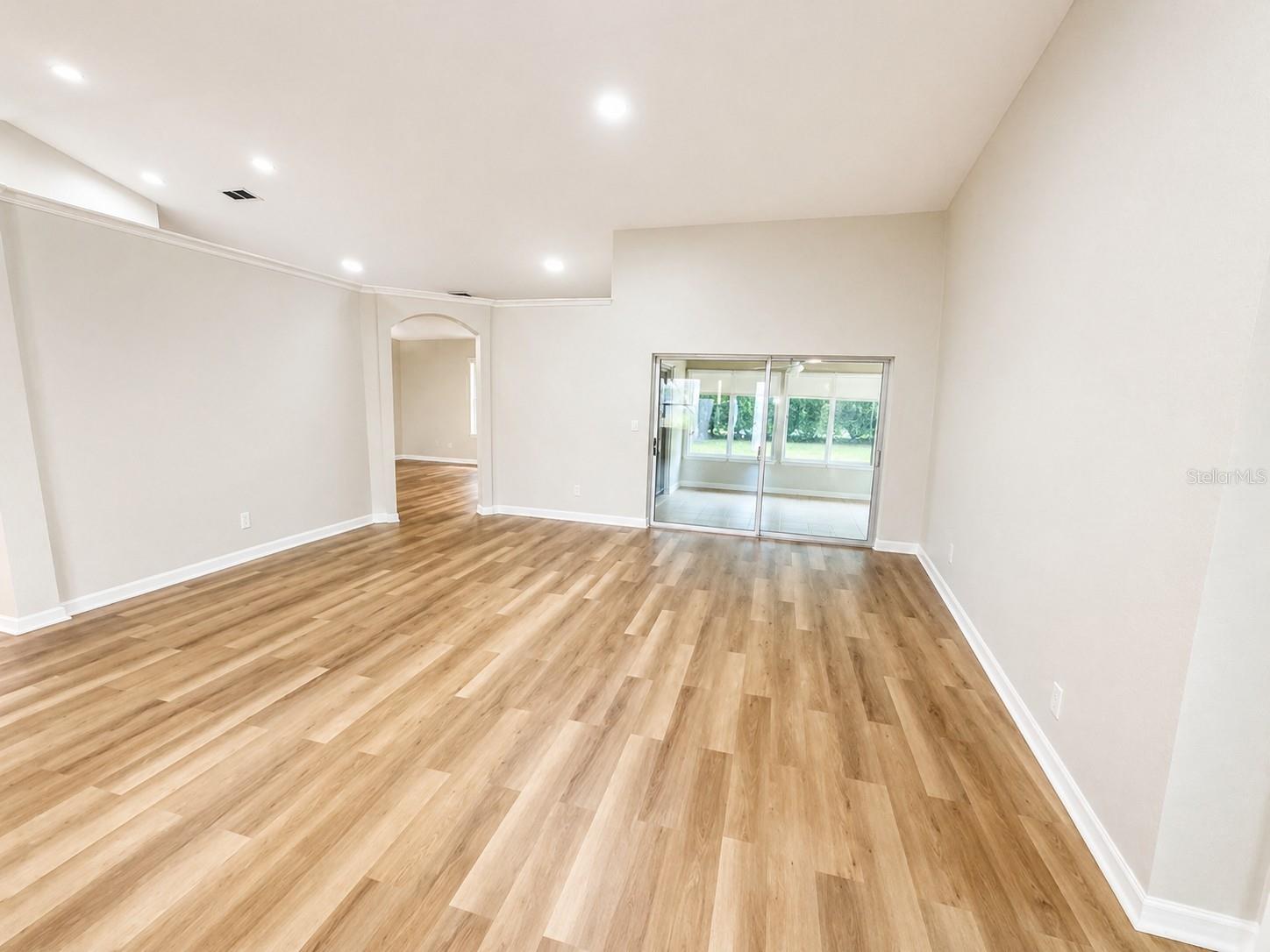 Image 8 of 17 For 17440 112th Avenue
