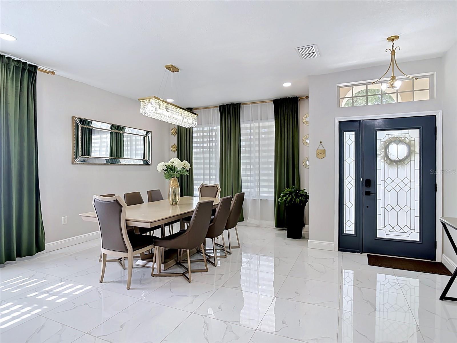 Image 18 of 77 For 168 Bradwick Circle