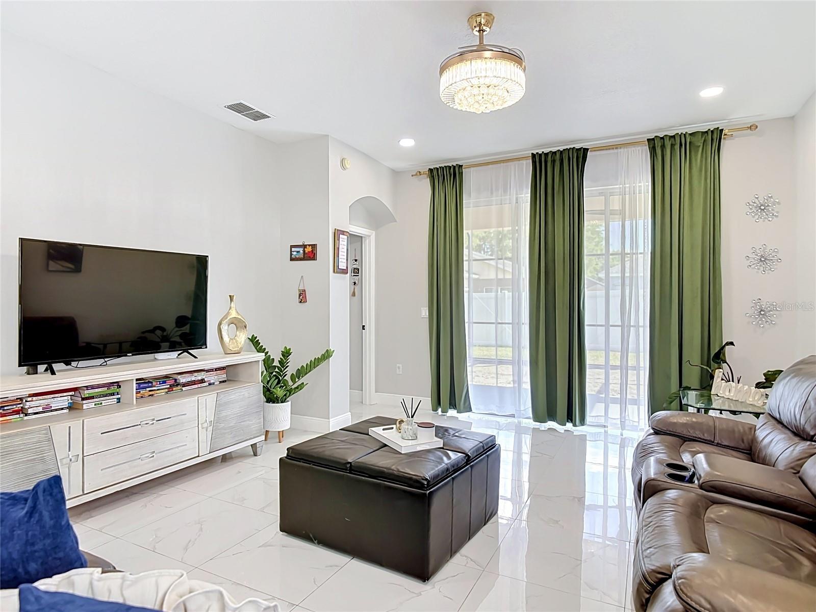 Image 30 of 77 For 168 Bradwick Circle