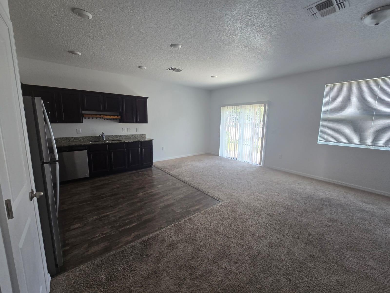 Image 4 of 30 For 936 Grandin Street