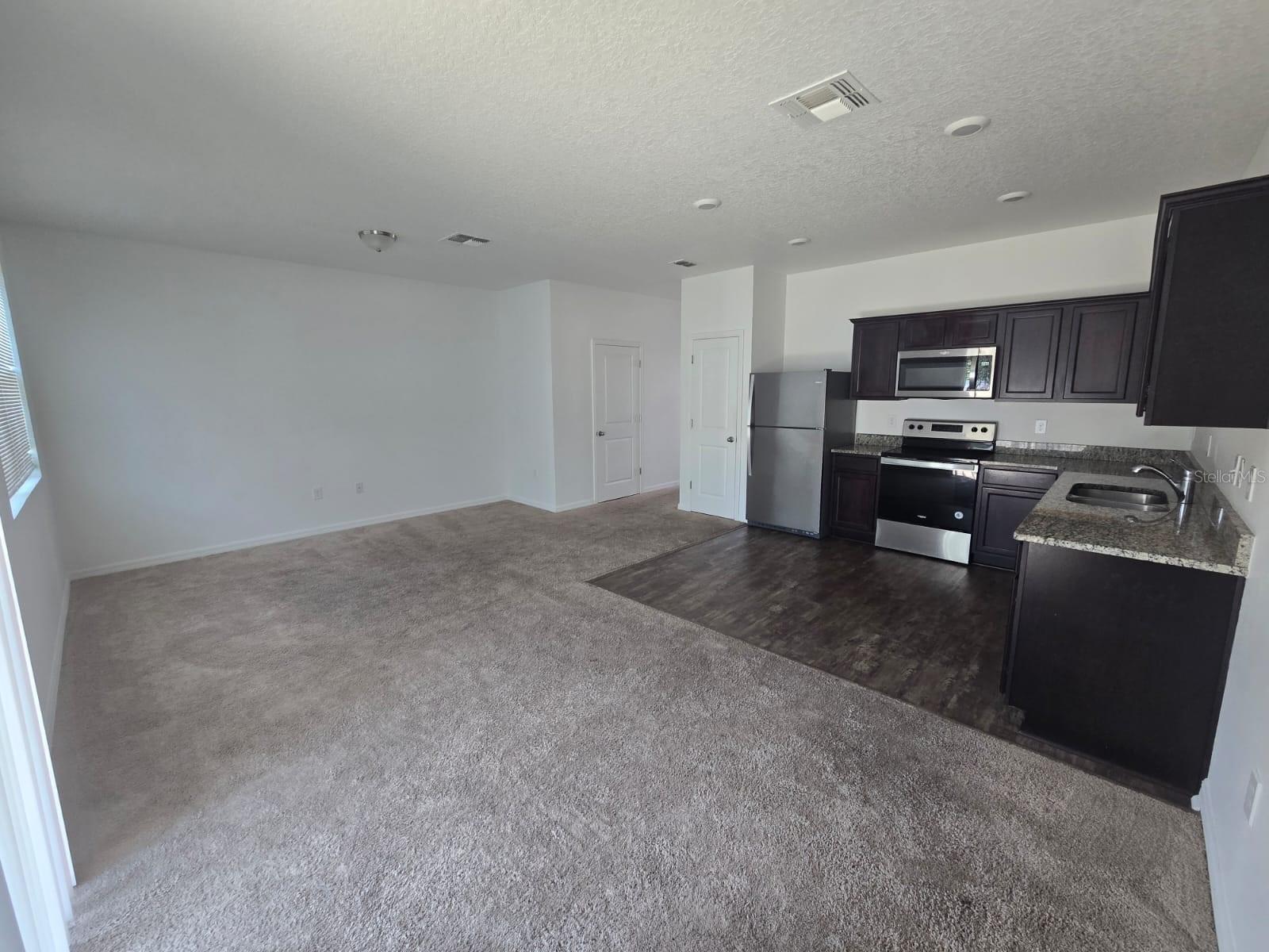 Image 5 of 30 For 936 Grandin Street