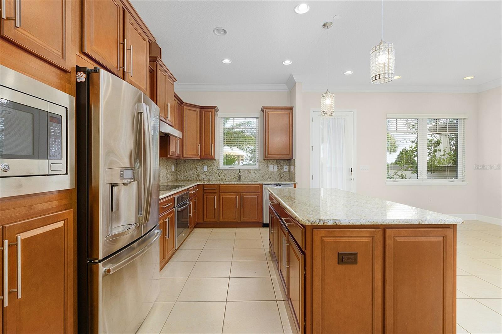 Image 14 of 64 For 13813 Benavente Avenue