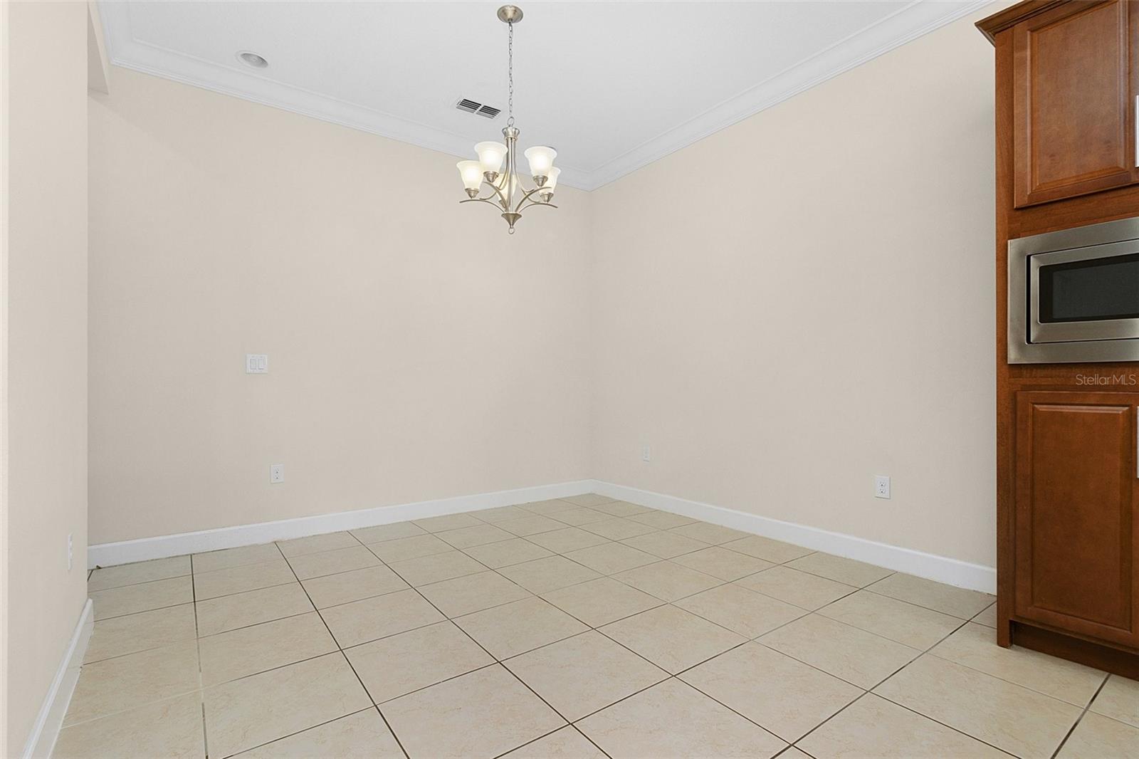 Image 18 of 64 For 13813 Benavente Avenue
