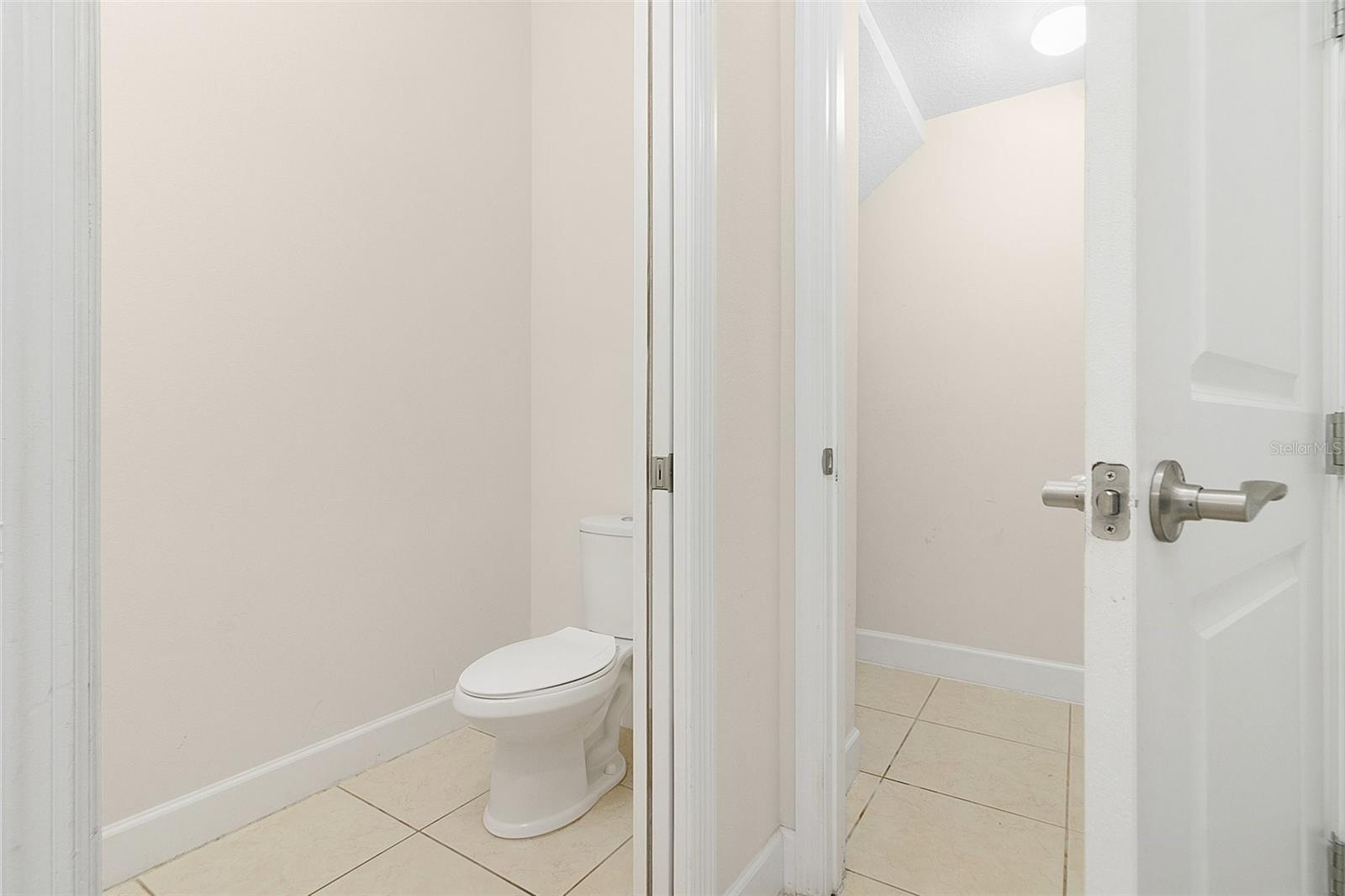 Image 20 of 64 For 13813 Benavente Avenue