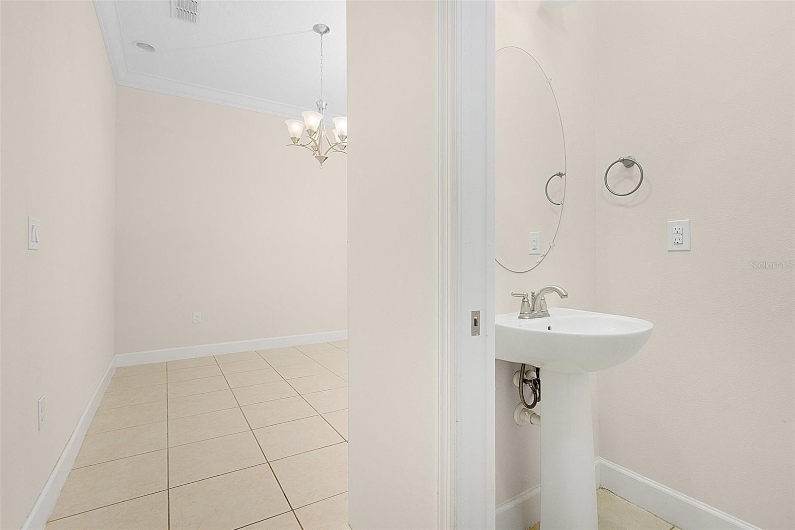Image 21 of 64 For 13813 Benavente Avenue