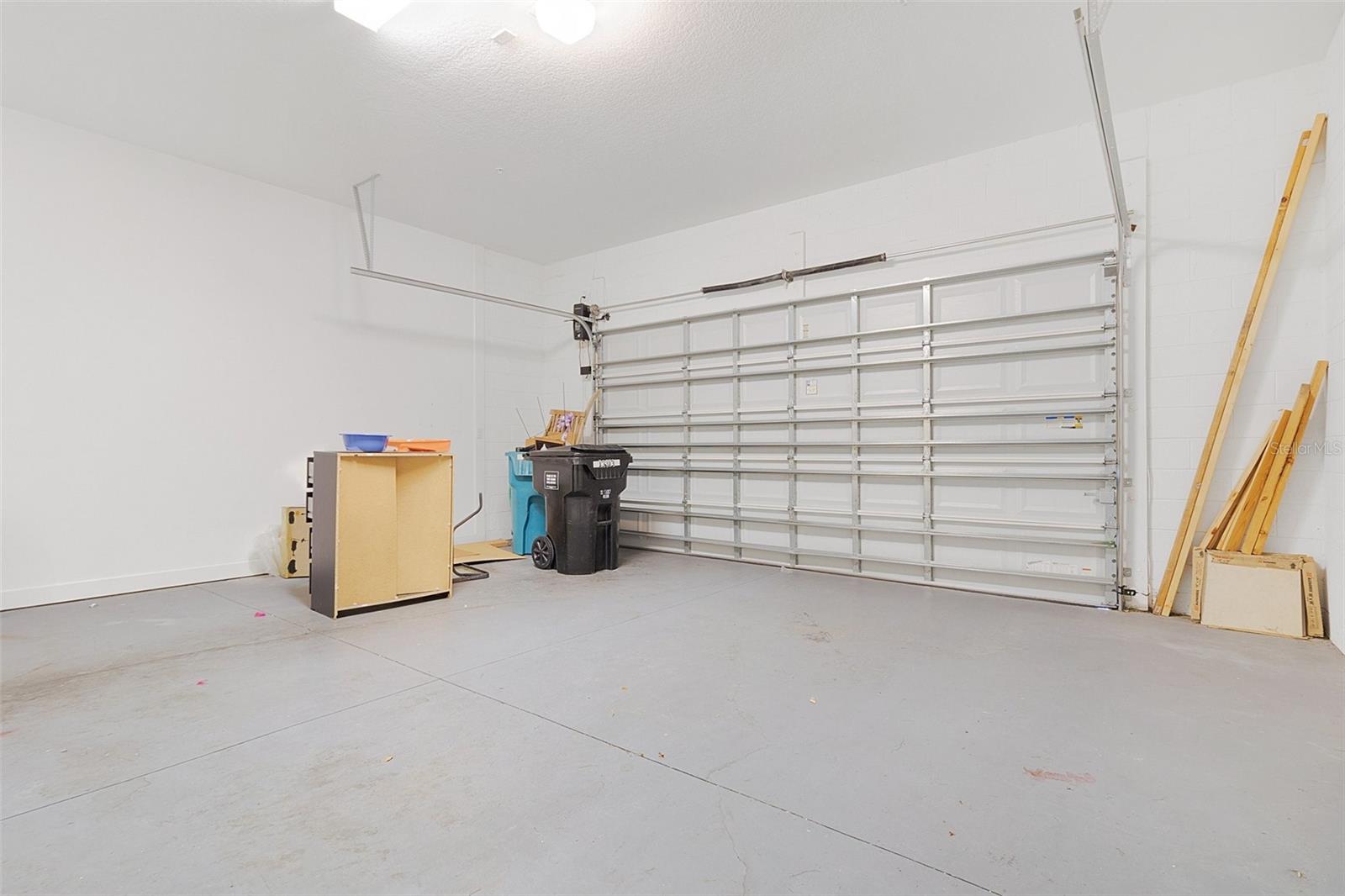 Image 23 of 64 For 13813 Benavente Avenue