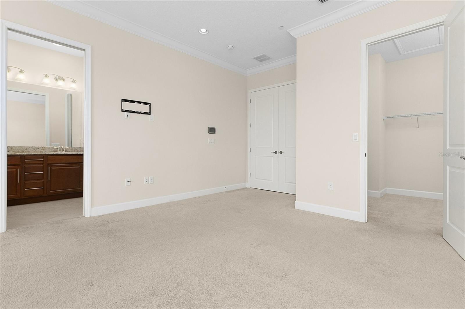 Image 31 of 64 For 13813 Benavente Avenue
