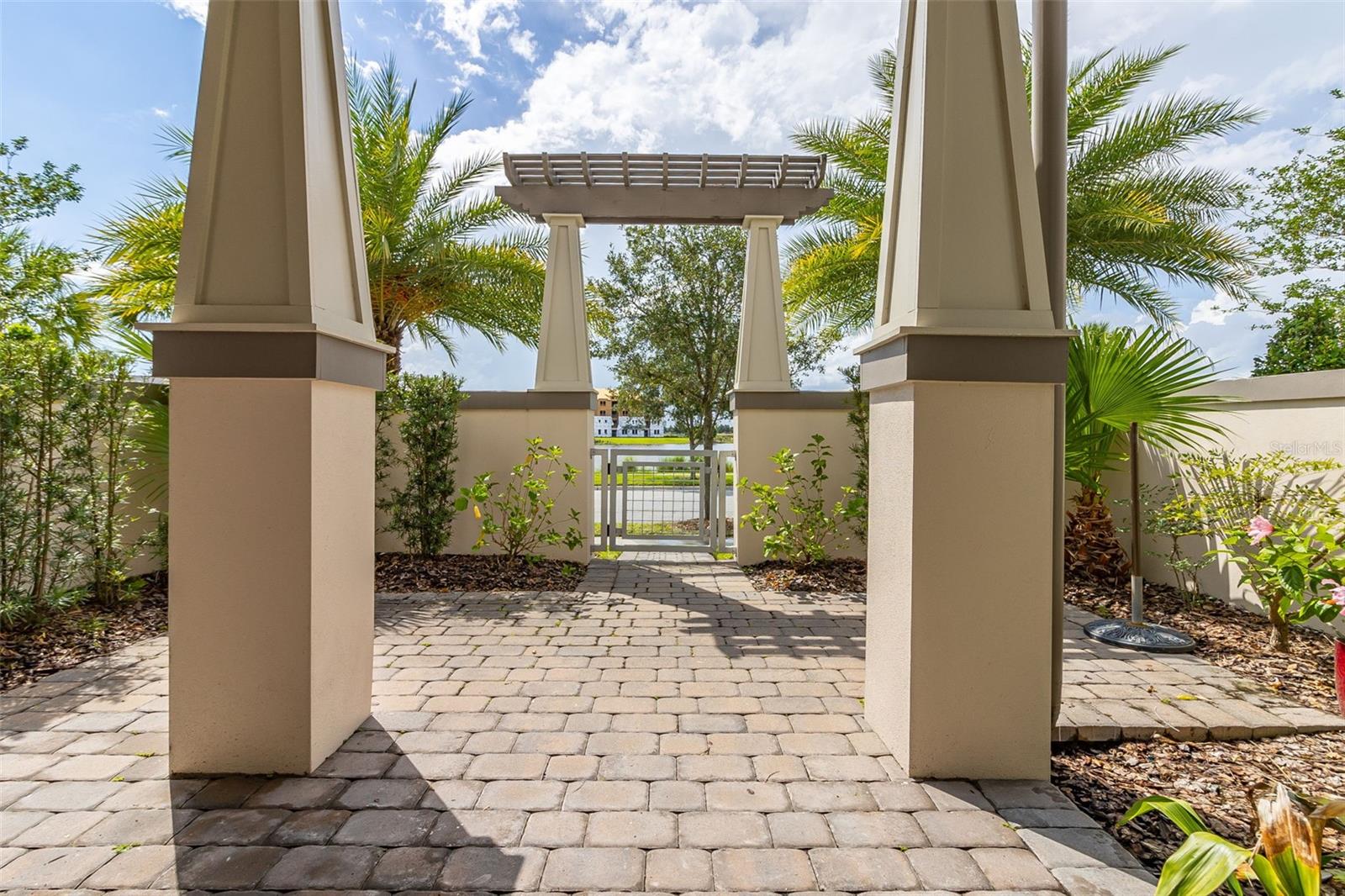Image 43 of 64 For 13813 Benavente Avenue