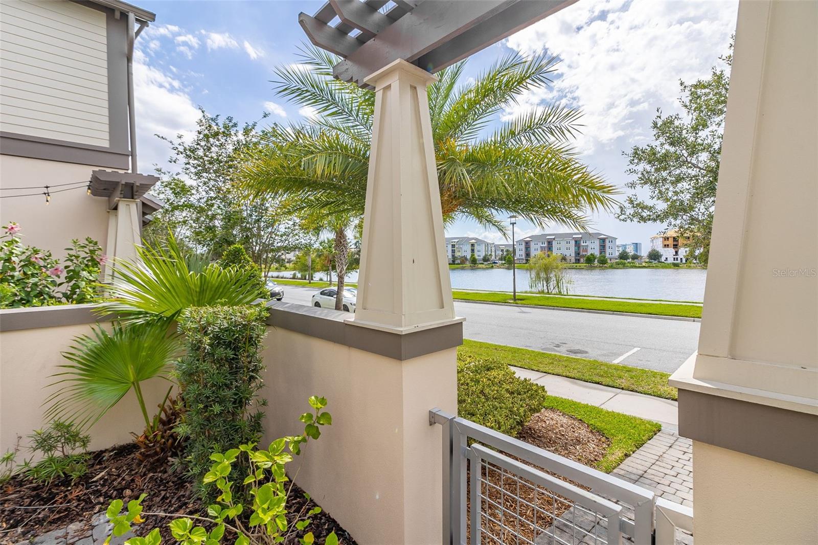 Image 5 of 64 For 13813 Benavente Avenue