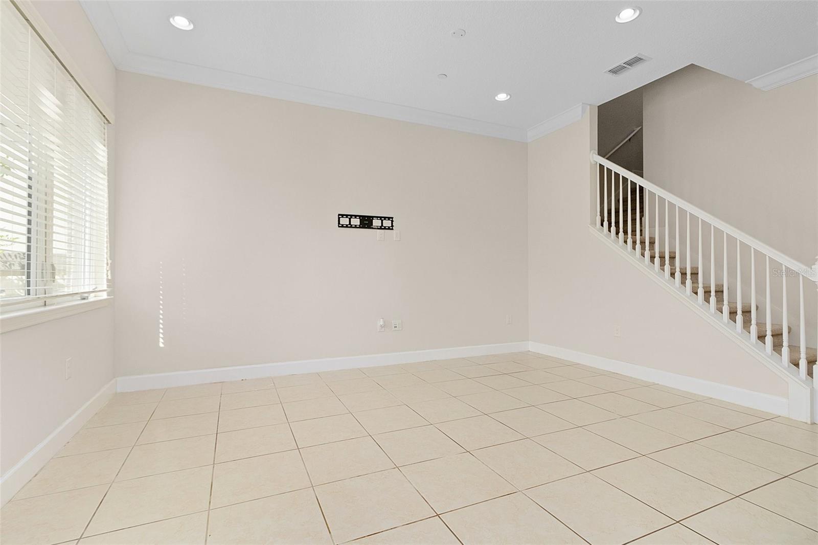 Image 9 of 64 For 13813 Benavente Avenue