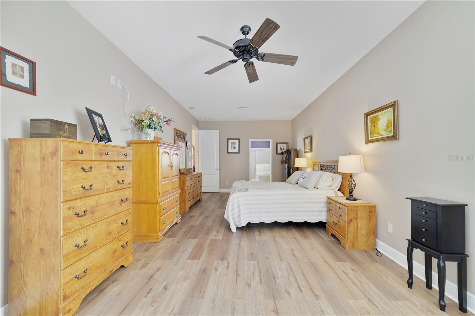Image 16 of 38 For 3374 Furlong Way