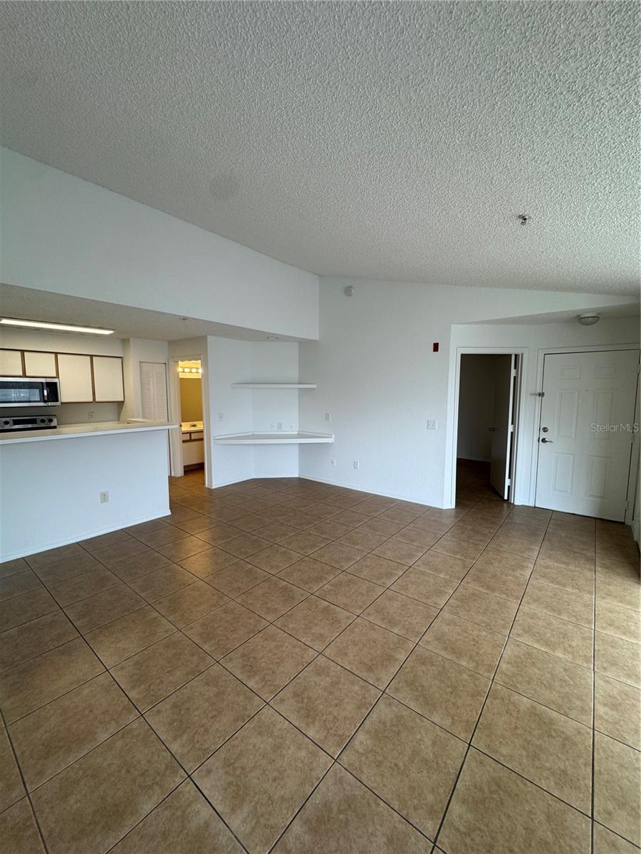 Image 4 of 7 For 2218 Grand Cayman Court 1331