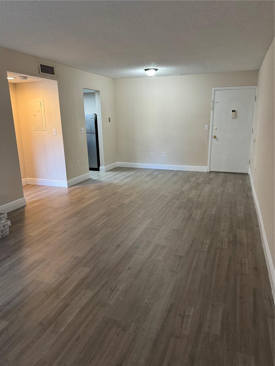 Image 2 of 6 For 948 Lake Destiny Road C