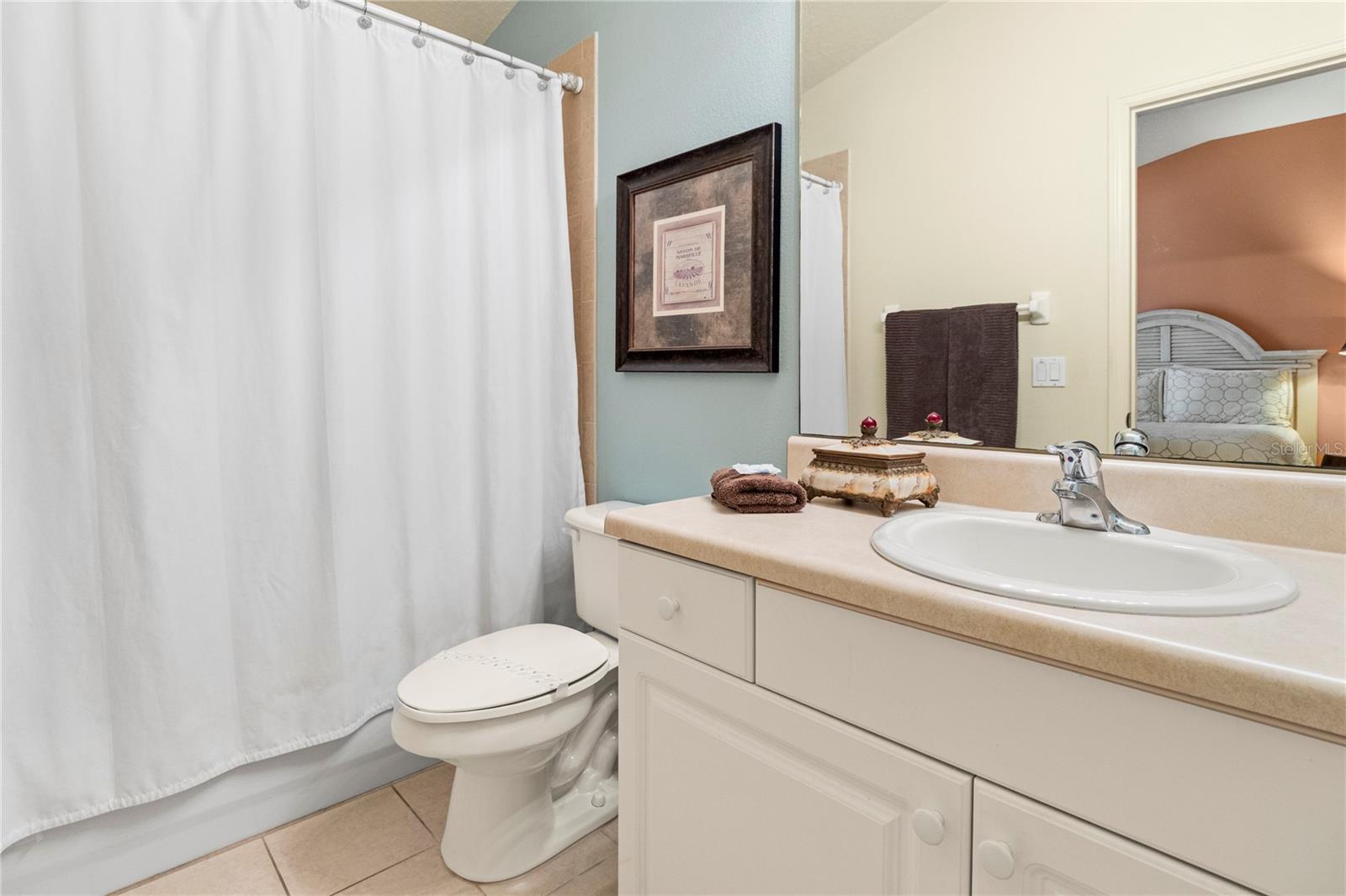 Image 9 of 28 For 3125 Sun Lake Court B