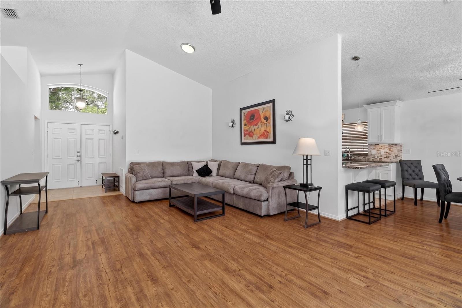 Image 10 of 59 For 2272 Mallory Cir Circle