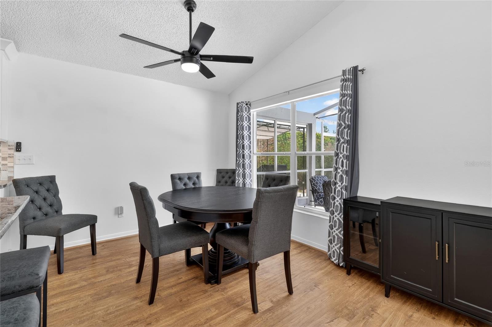 Image 14 of 59 For 2272 Mallory Cir Circle
