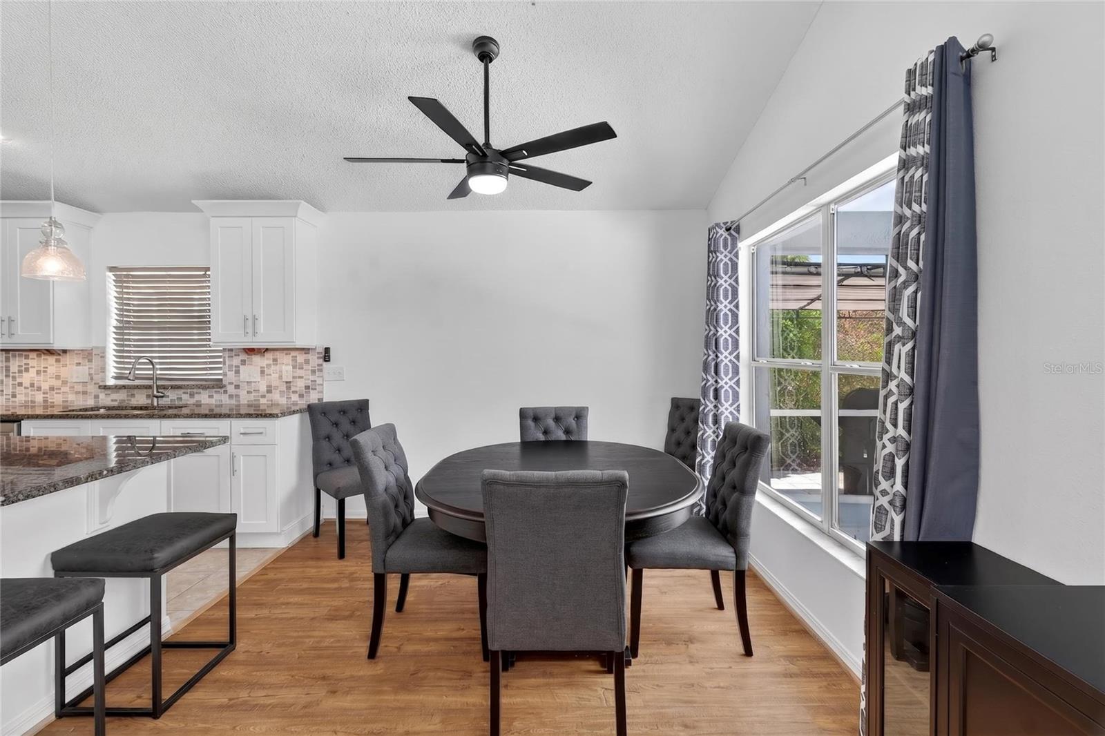 Image 15 of 59 For 2272 Mallory Cir Circle