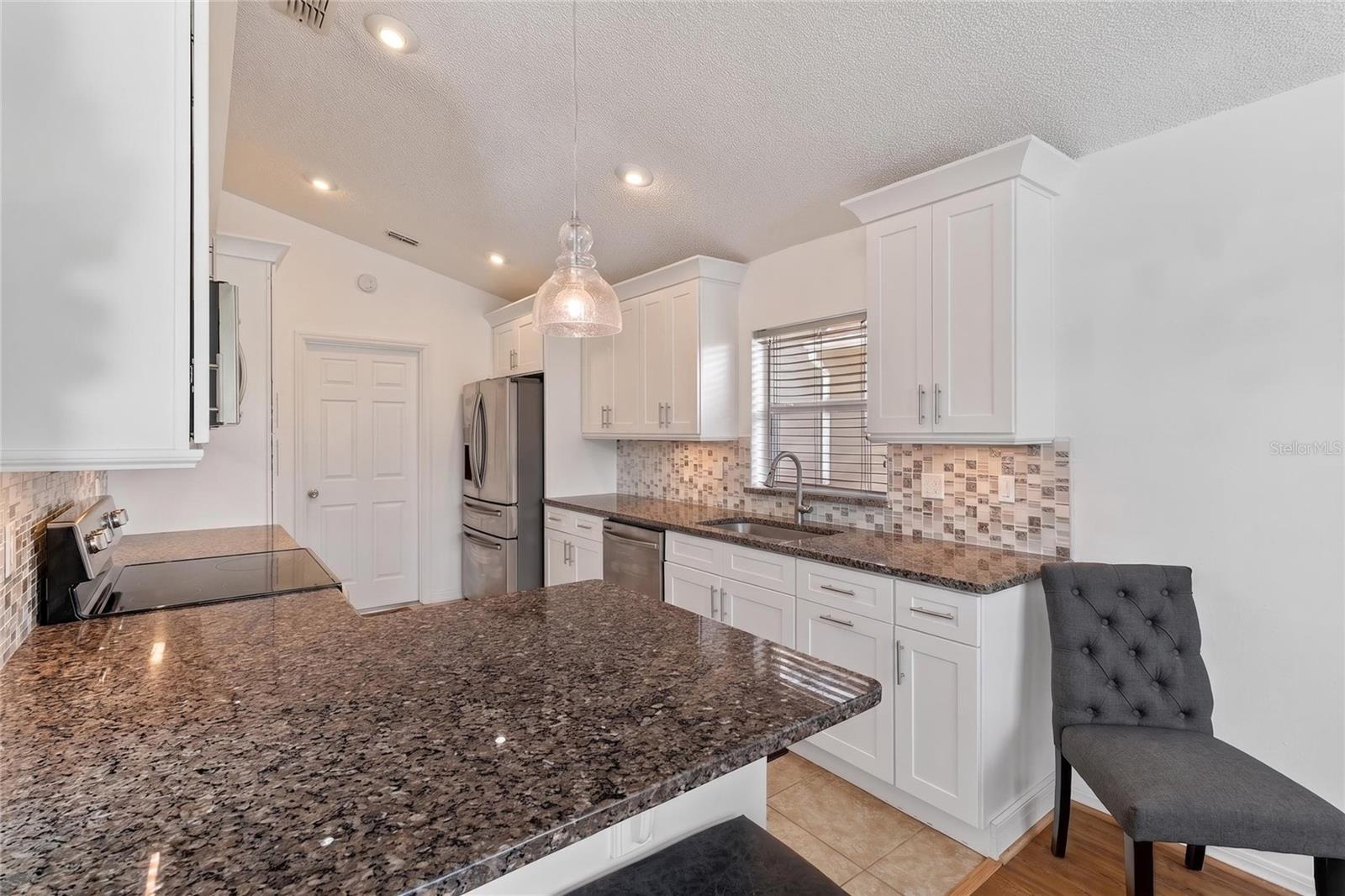 Image 16 of 59 For 2272 Mallory Cir Circle
