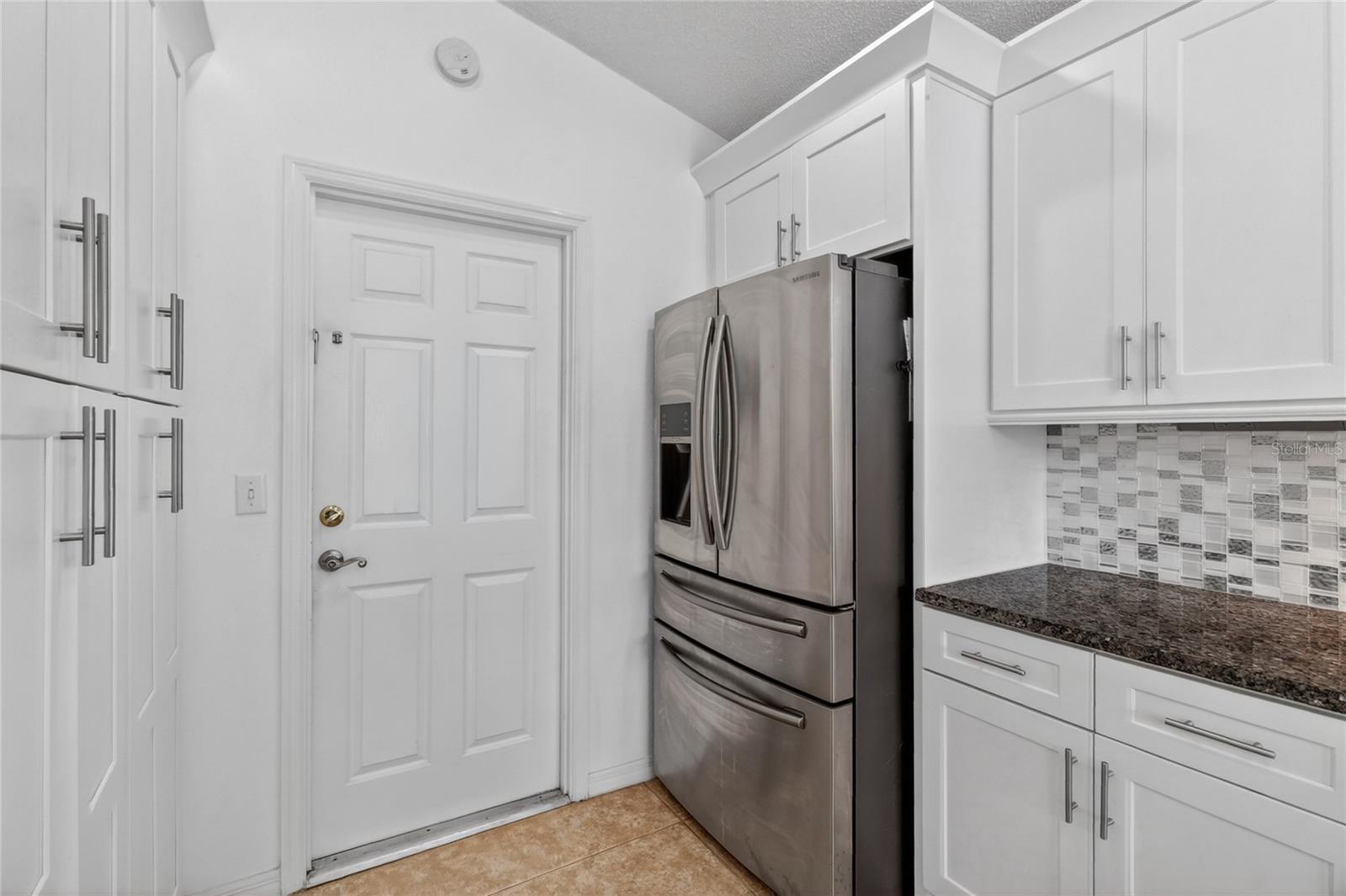 Image 24 of 59 For 2272 Mallory Cir Circle