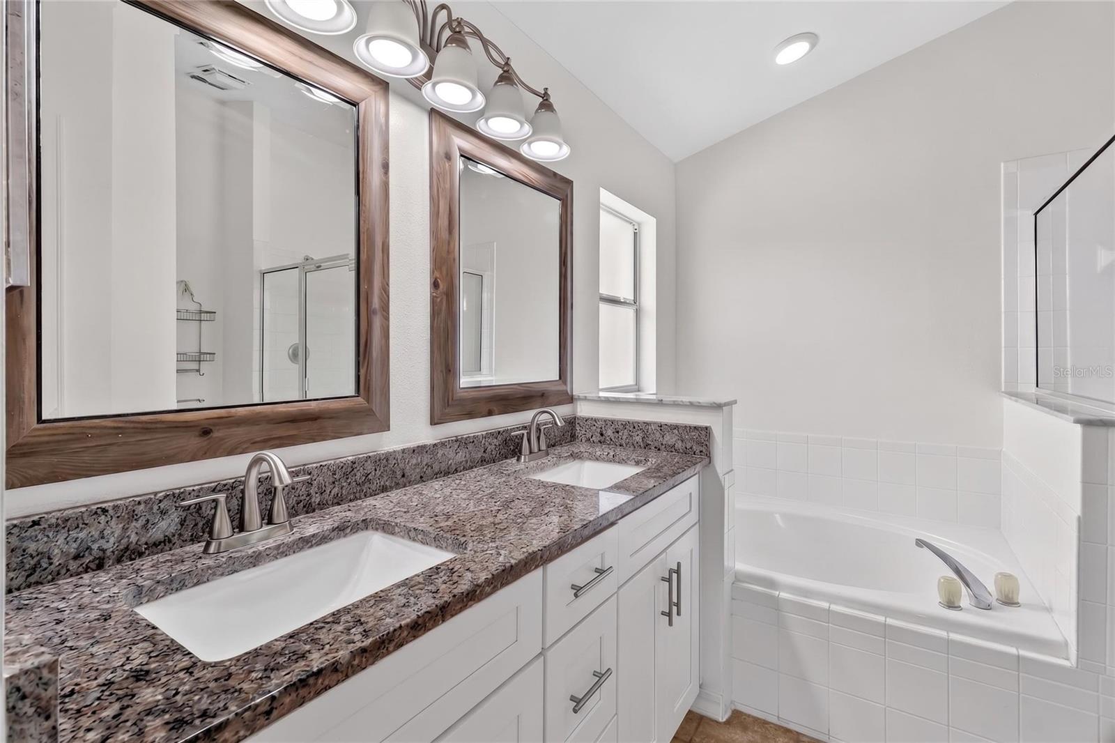 Image 38 of 59 For 2272 Mallory Cir Circle