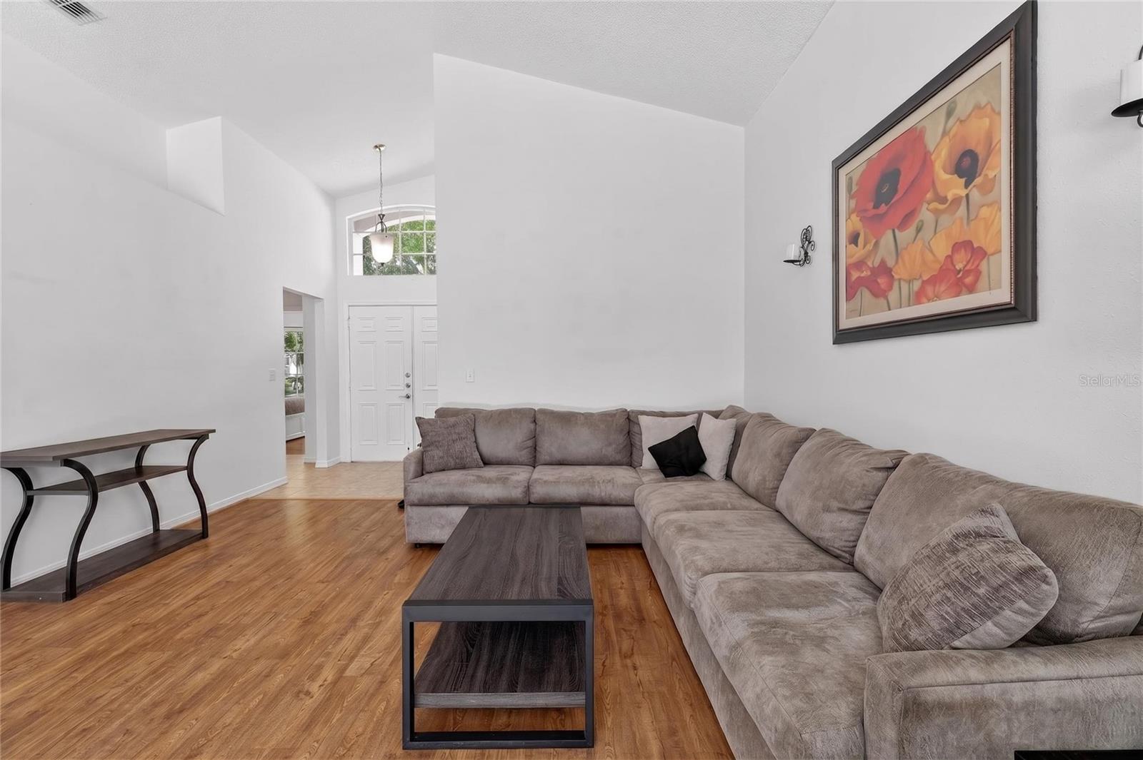 Image 8 of 59 For 2272 Mallory Cir Circle