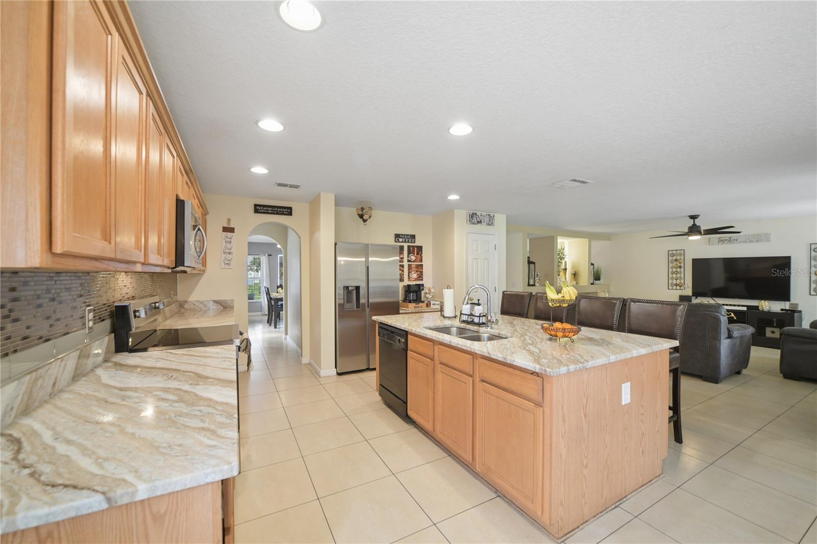 Image 16 of 45 For 13619 Phoenix Drive