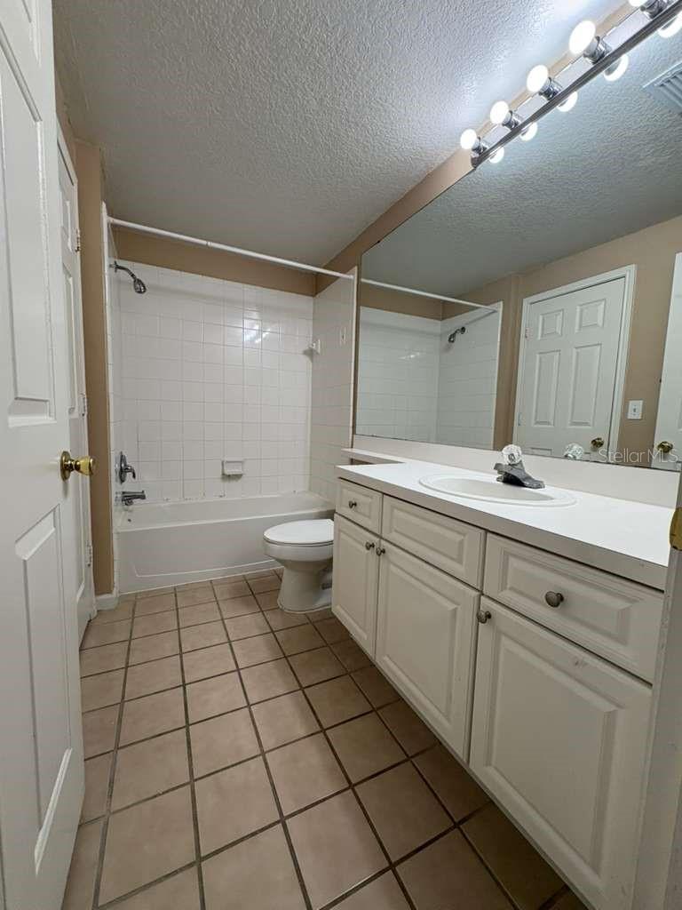 Image 7 of 10 For 14341 Fredricksburg Drive 1007