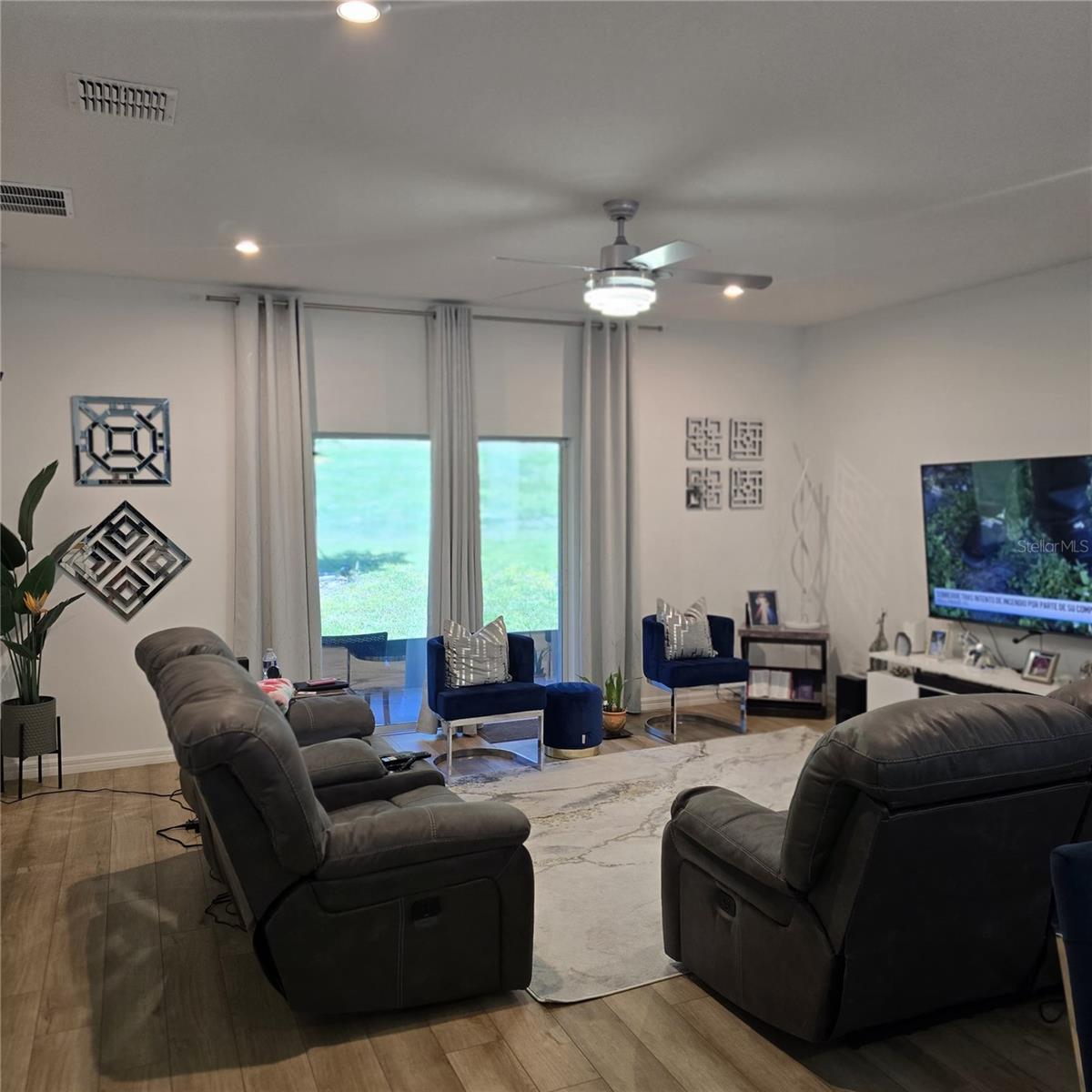 Image 4 of 15 For 33259 Country House Drive