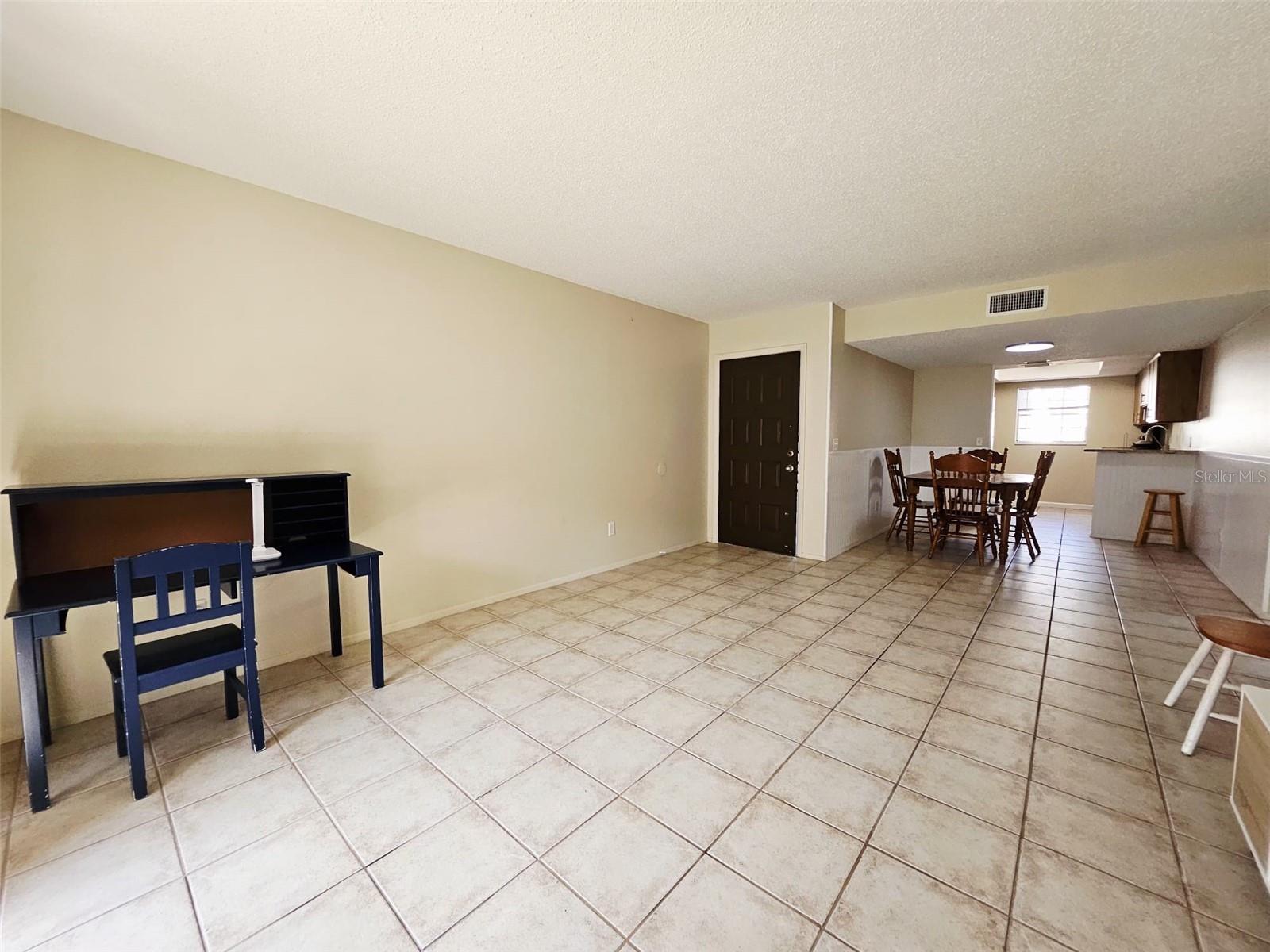 Image 10 of 25 For 14468 Reuter Strasse Circle 503