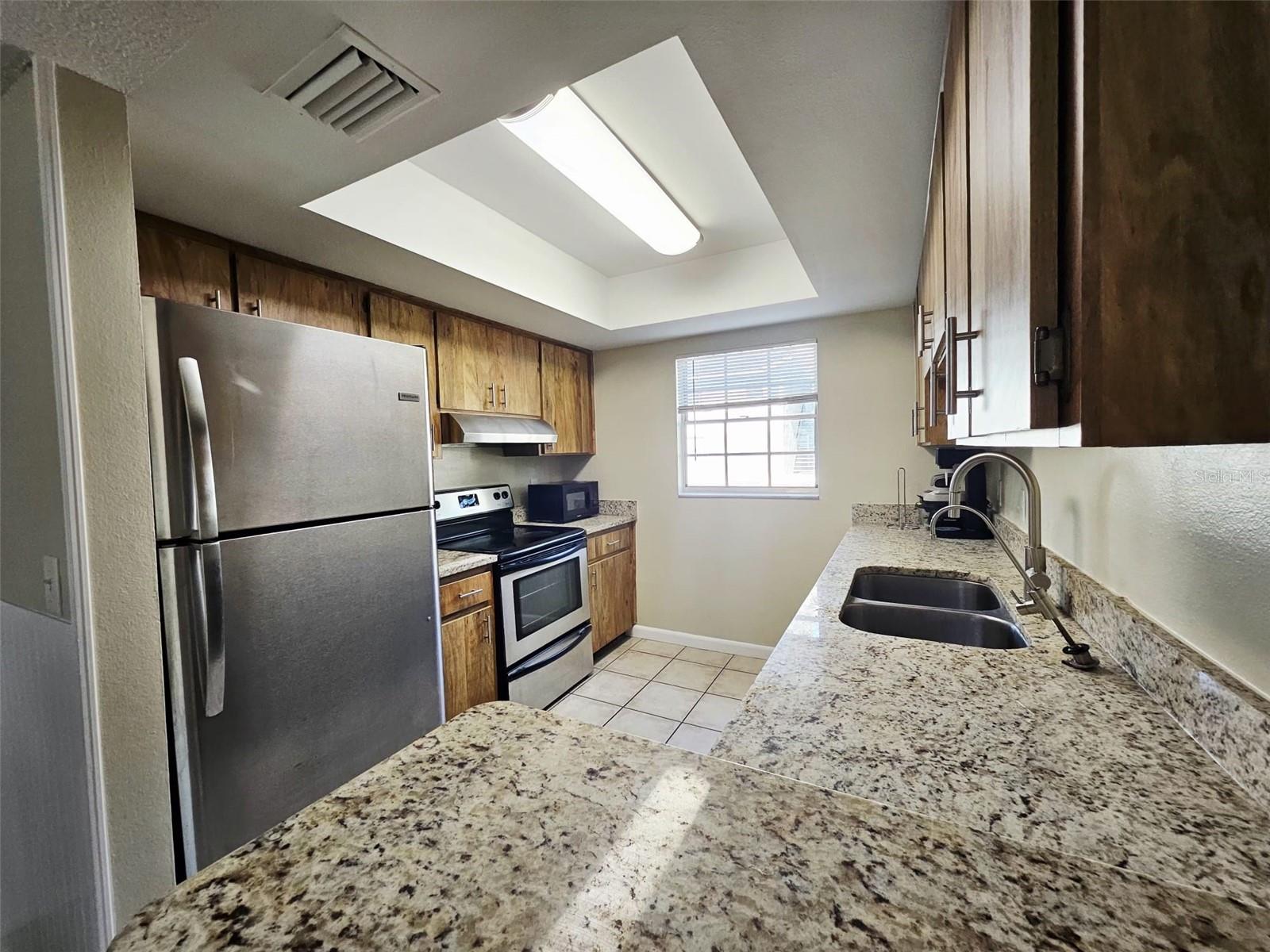 Image 6 of 25 For 14468 Reuter Strasse Circle 503