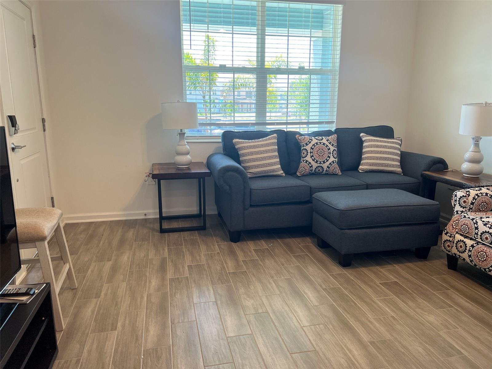 Image 3 of 9 For 6488 Needle Way